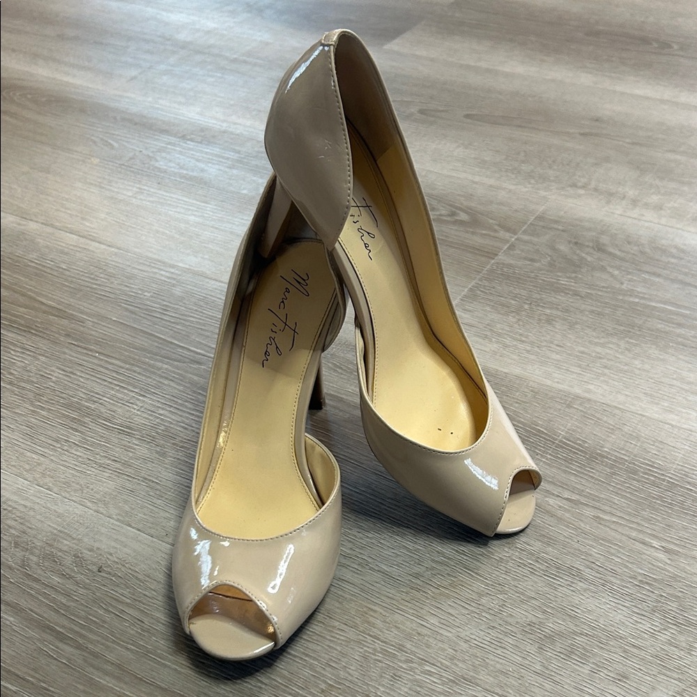Marc Fisher Joey Shoes, Size 8, Nude, Patent Leather, Peep Toe, Pumps, Heels